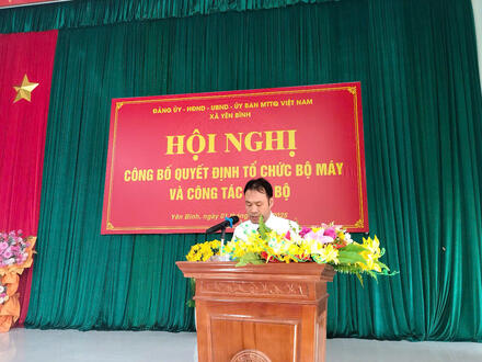 Kinh tế - Chính trị