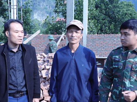 Kinh tế - Chính trị