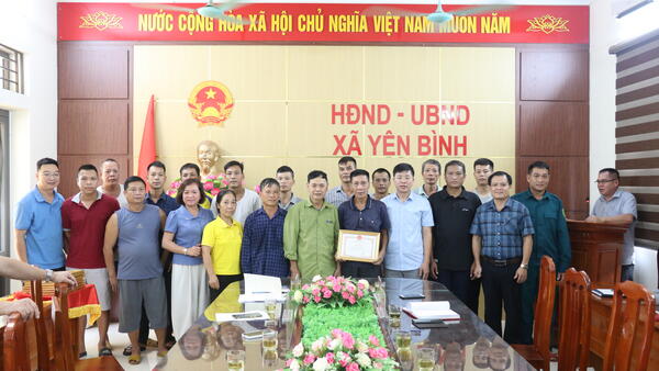 YÊN BÌNH KHEN THƯỞNG TẬP THỂ, CÁ NHÂN CÓ THÀNH TÍCH XUẤT SẮC TRONG CÔNG TÁC CỨU NGƯỜI, CỨU TÀI SẢN