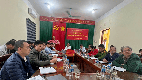 Đảng ủy xã Yên Bình tổ chức điểm cầu trực tuyến tham dự Hội nghị Báo cáo viên cấp tỉnh tháng 11 năm 2025